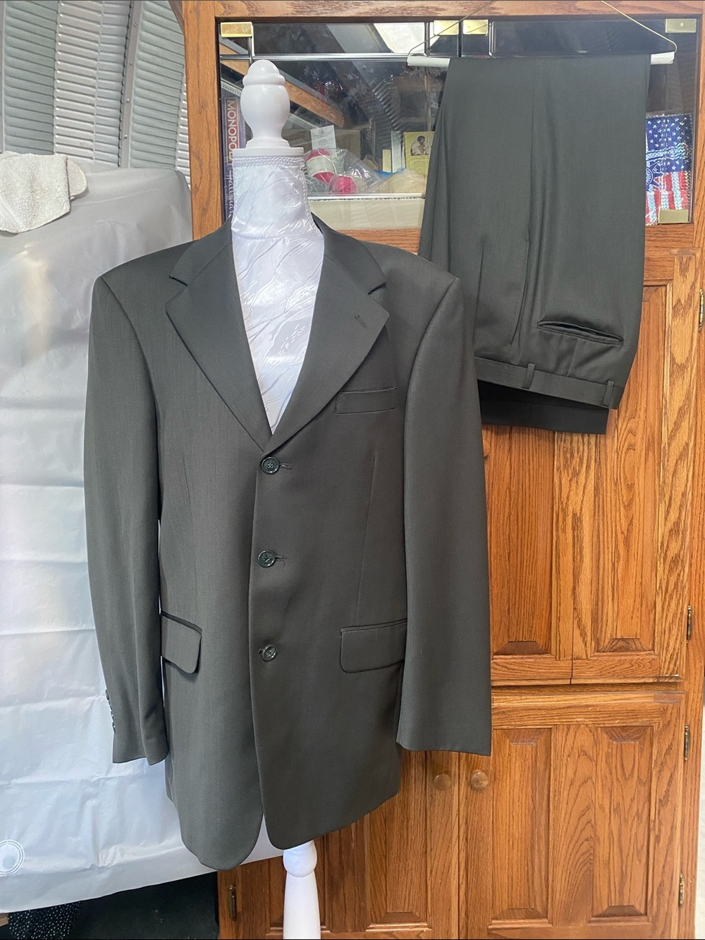 Jones NewYork USA Men's 35W Classic Olive Suit Jacket & Trousers 100% Pure Wool